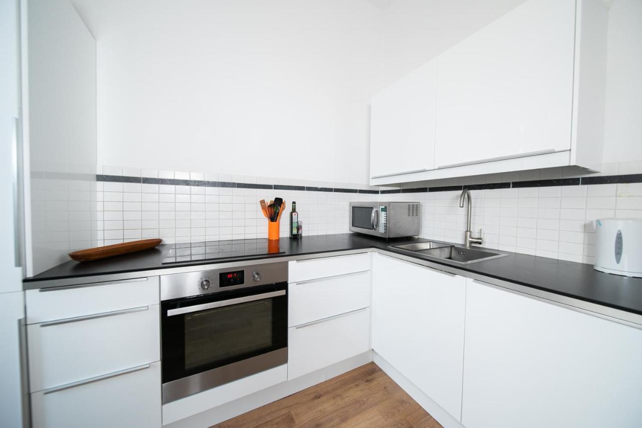 White 60 Qm Apartment - Zentral - Balkon - Messe Дюссельдорф Екстер'єр фото