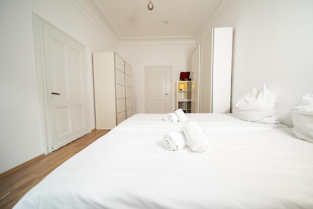 White 60 Qm Apartment - Zentral - Balkon - Messe Дюссельдорф Екстер'єр фото