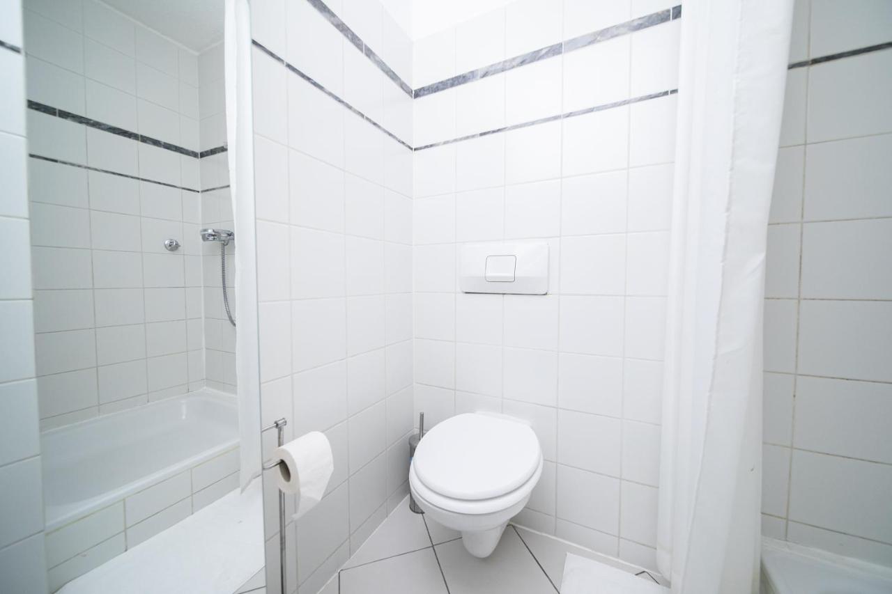 White 60 Qm Apartment - Zentral - Balkon - Messe Дюссельдорф Екстер'єр фото